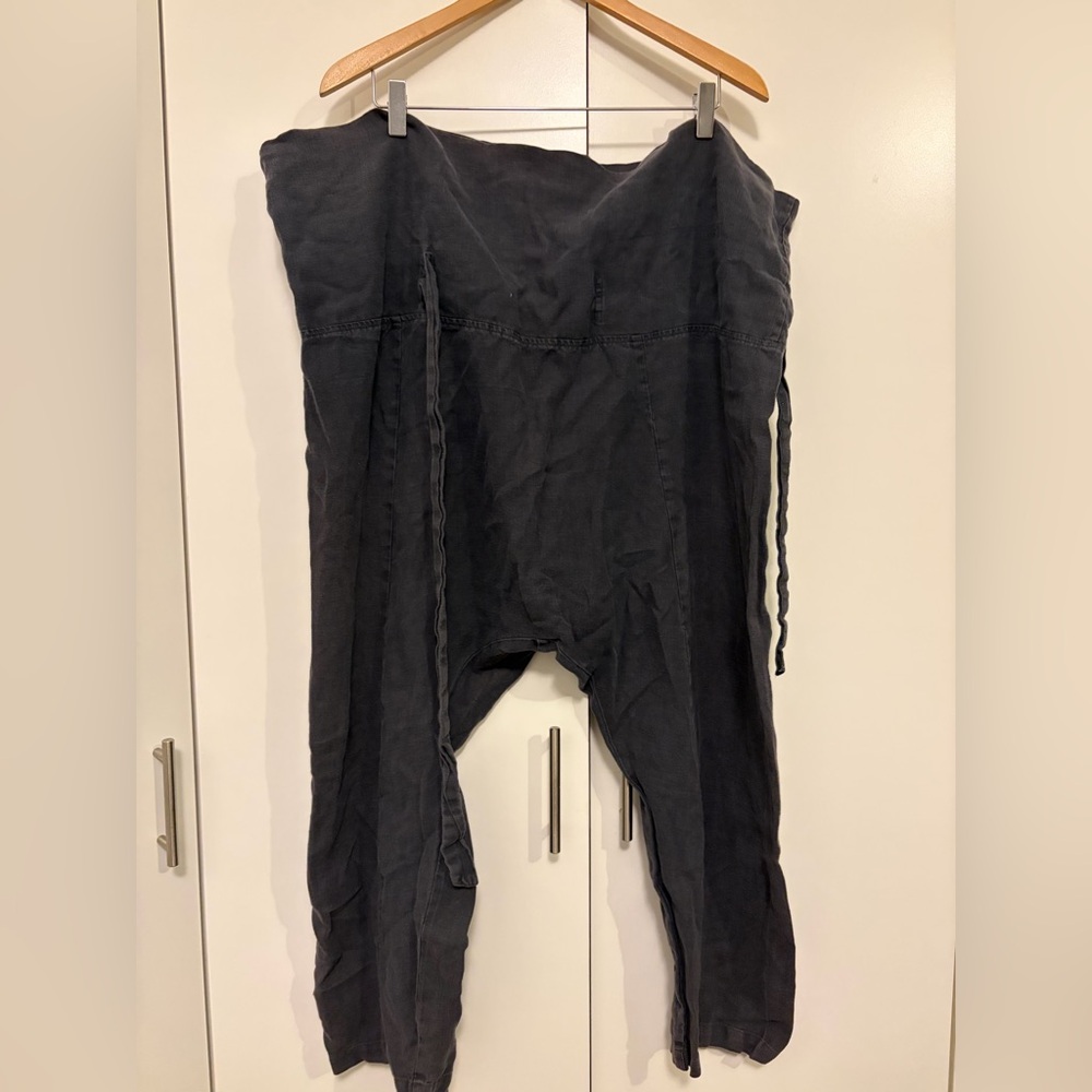 Black Crane 100% Linen Black Relaxed Drop-Crotch Joggers with Drawstring Waist